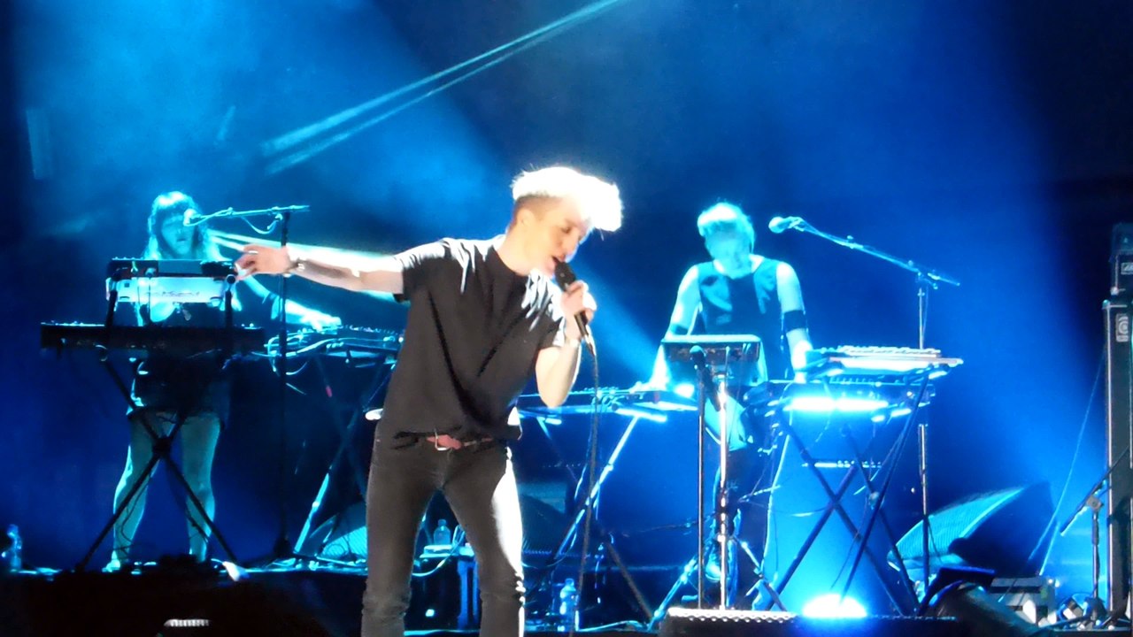 Jeanne Added- Look at them@Décibulles 09 07 16