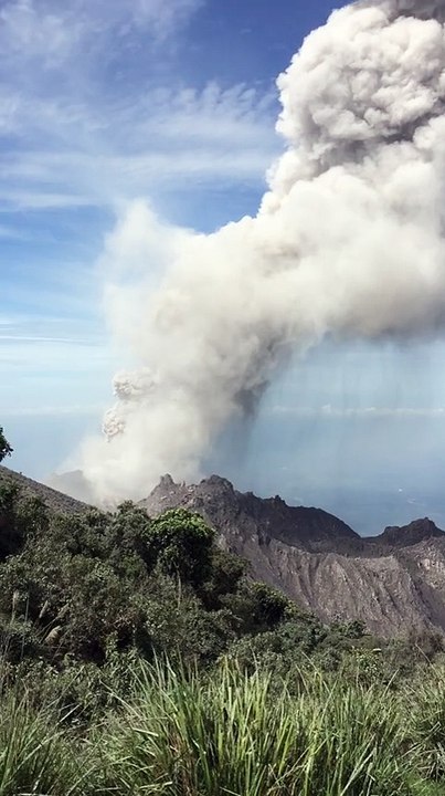 Tourists get front row seats to mother nature's dark side