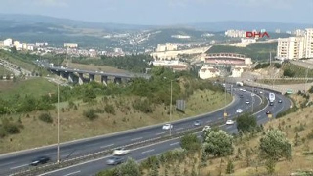 Kocaeli Tem Otoyolu Kocaeli Bekirdere Rampasında Trafik