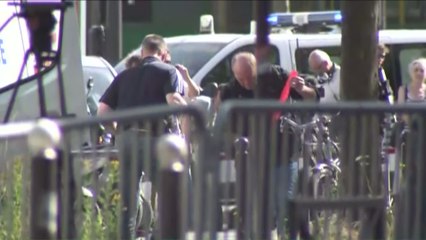 Foot - Euro : Les démineurs font sauter un sac devant l'hôtel des Bleus