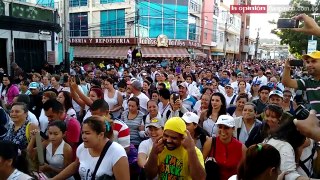 Así fue el paso de centenares de venezolanos a Colombia