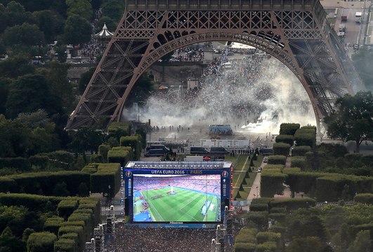 Euro 2016: de violents affrontements à deux pas de la fan zone de Paris