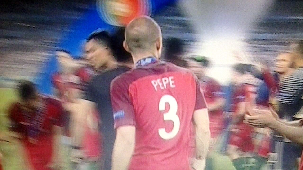 PARABENS PORTUGAl SOMOS CAMPEOES EUROPEUS We ARE THE CHAMPIONS