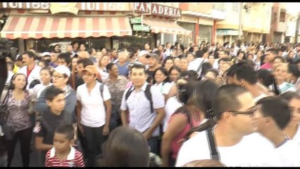 Miles de venezolanos pasan la frontera con Colombia para abastecerse de alimentos