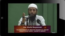 Ustadz Khalid Basalamah - Apakah wajib bagi Imam untuk meluruskan shaf ma'mun