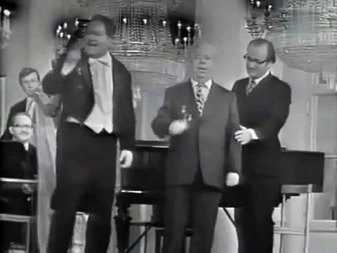 Майя Кристалинская, Виктор Селиванов, Юрий Богатиков и др. Москва майская