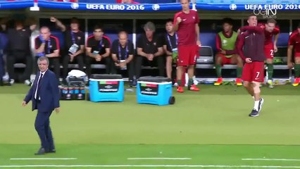 Cristiano Ronaldo remplace l'entraineur sur le banc de touche lors de la finale