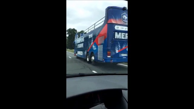 Le bus de la victoire des Bleus etait pret... Dommage! Euro 2016