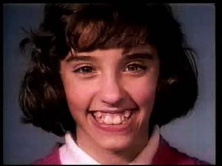 Ai purtat vreodată aparat dentar? Acest videoclip îți arată EXACT ce se întâmplă la tine-n gură!