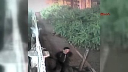 Şanlıurfa-3 Polisi Şehit Ederek 3'nü de Yaralayan Zanlının Görüntüleri - Yeniden