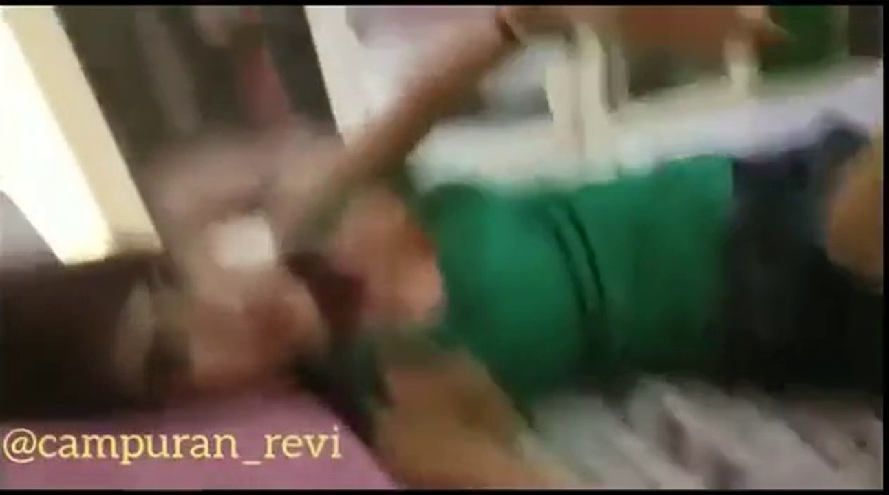 artis cantik revi mariska /kumpulan video