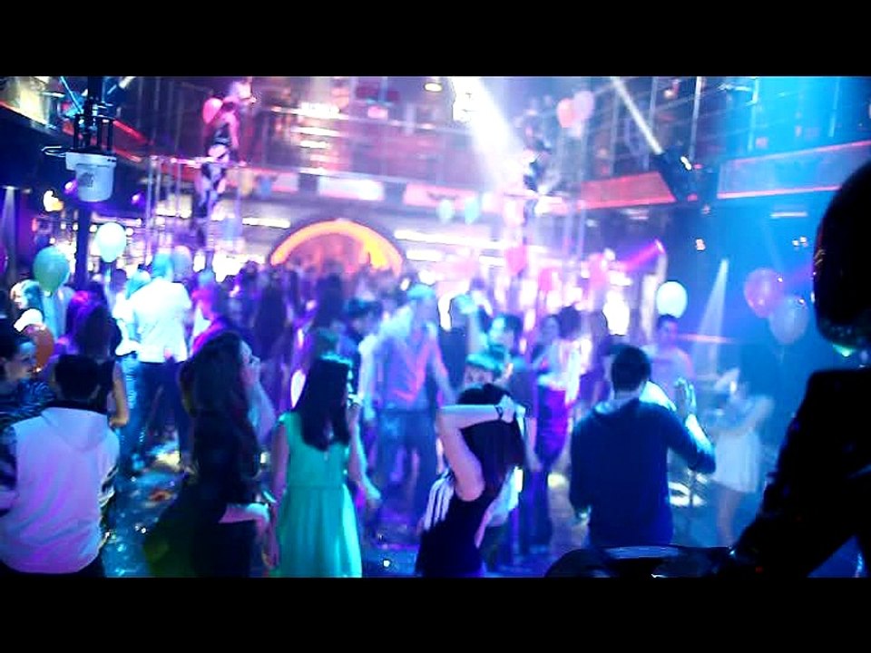 DJ Freak - диджей на гастролях в Ярославль, диджей в ночном клубе "Мёд"