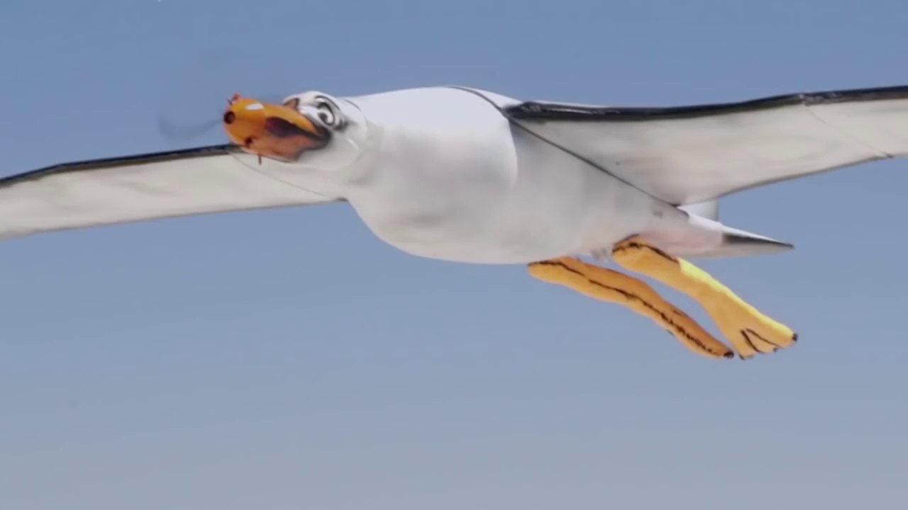 Le drone mouette qui fait caca de la crème solaire sur les enfants