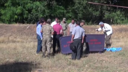 Tarlada Erkek Cesedi Bulundu