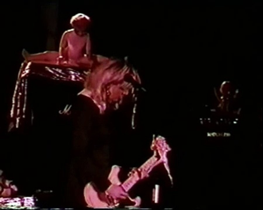 Hole - She Walks On Me (9/28/1994) Part 19/20