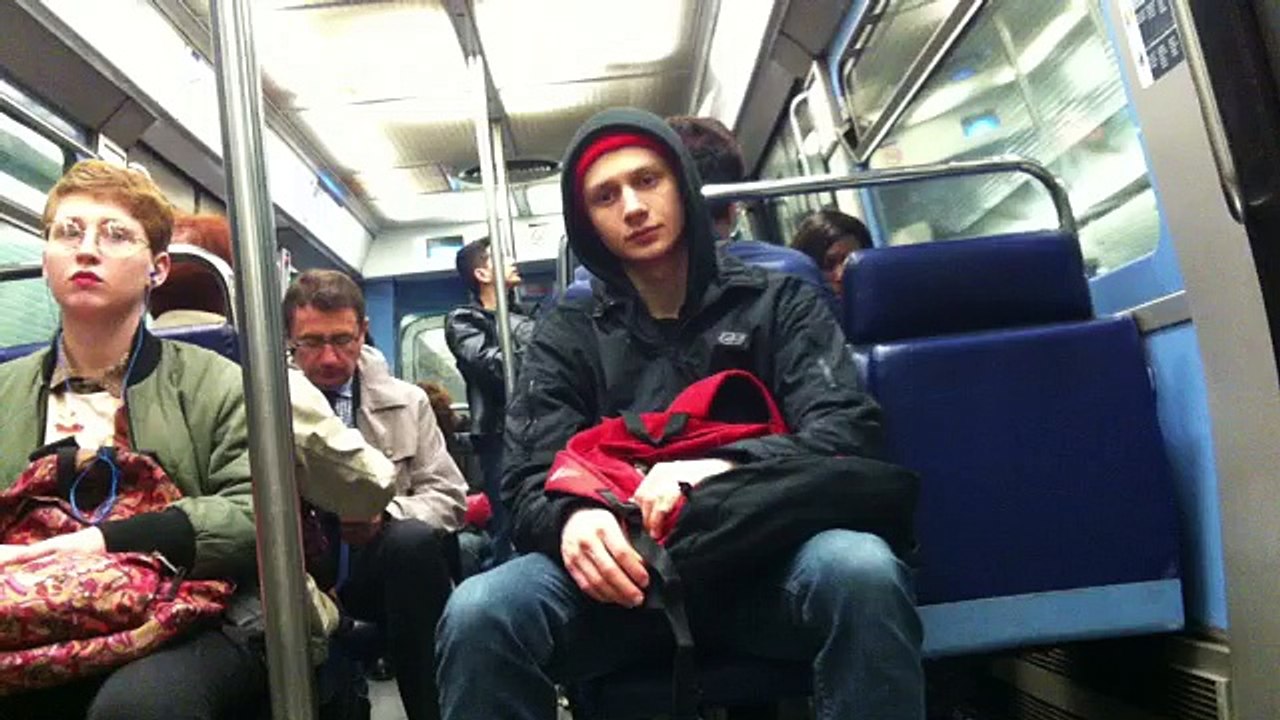 Passager dans le métro