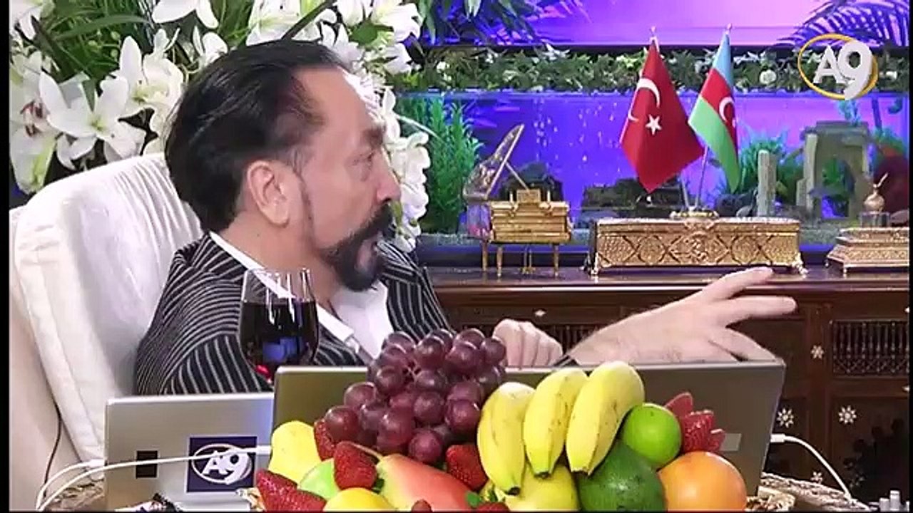 Münafıklar sevgi iddiasıyla bilgi almak için Peygamberimiz (sav)’in yanından ayrılmazlardı