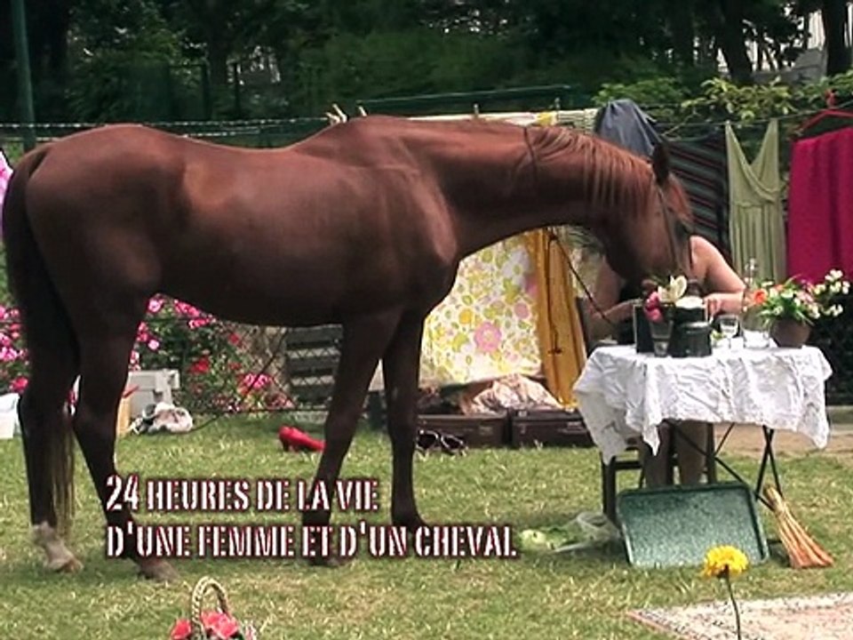 24 Heures de la Vie d'une Femme et d'un Cheval - version courte