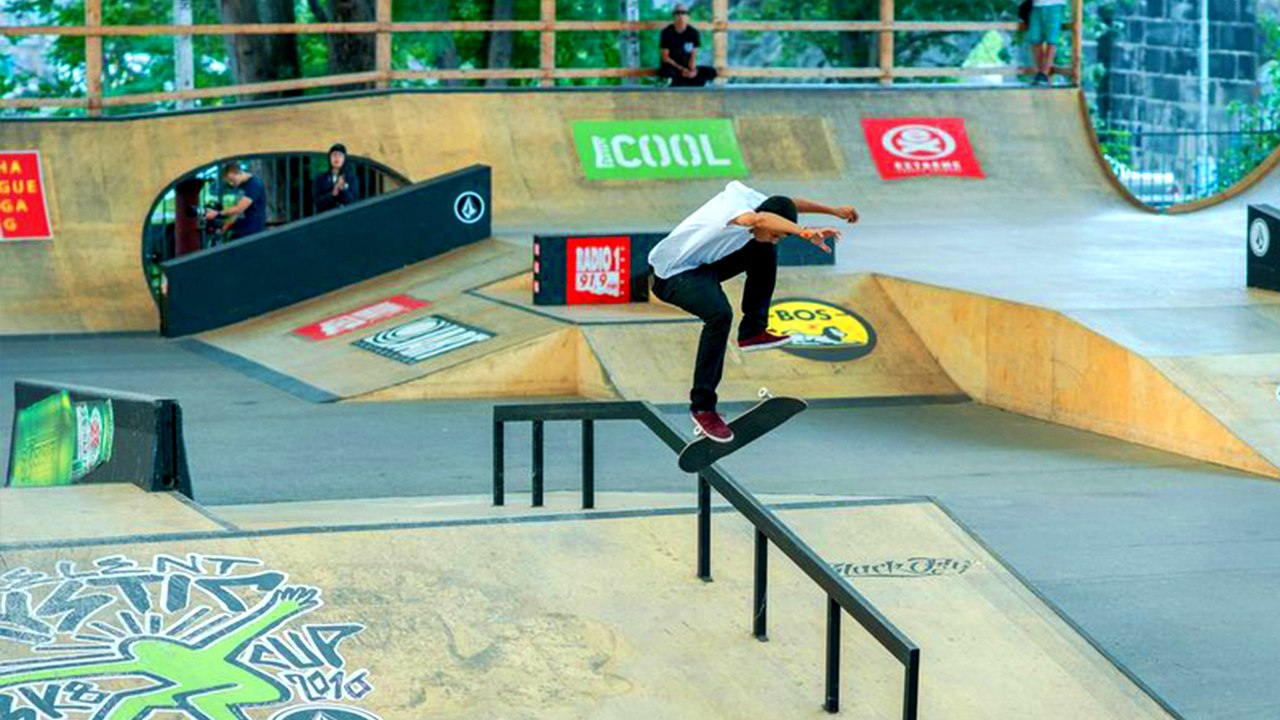 Street Skating Mayhem from the Mystic Sk8 Cup | 2016 Highlights