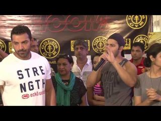 Varun Dhawan & John Abraham At Gold Gym | Training Female journalist | Part 01