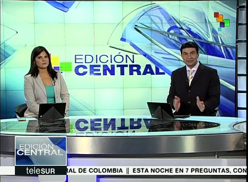 México: maestros marchan para exigir solución a...