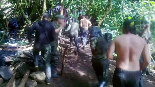 Membros das Farc são feridos em combate com Exército