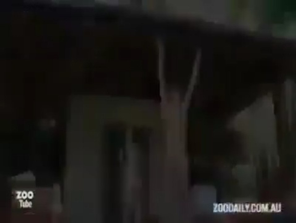 Une mannequin tres tres grande