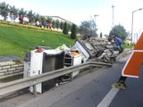 Tem'de Zincirleme Kaza Trafik Yoğunluğuna Neden Oldu