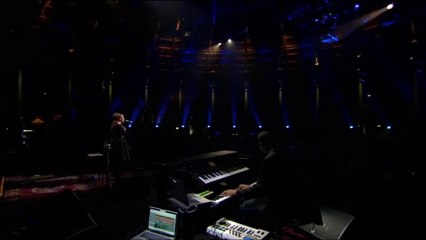 Download Video: Adele - I Can't Make You Love Me (Live) Itunes Festival 2011 HD