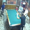 Le champion du billard, c'est lui !