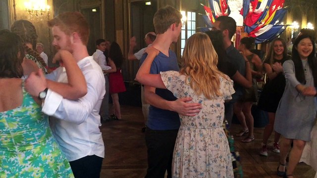 Nancy : Les étudiants étrangers dansent pour leur soirée de gala