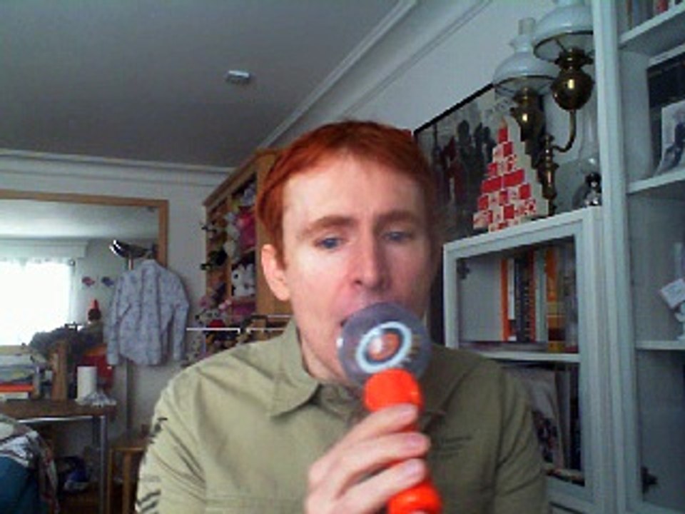 Wiwi égratigne "le waka" de Bob & Vanessa