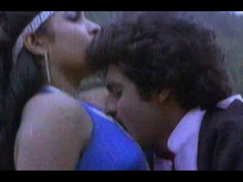 Romentic Sex Song from Bhale Mitrulu Telugu Movie