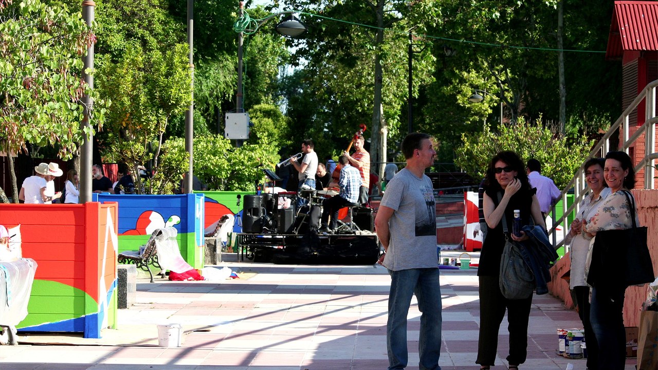 Intervención artística en espacio público en Zarzaquemada