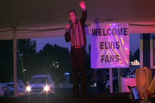 Colin Paul sings 'I'll Never Know' Elvis Week 2010