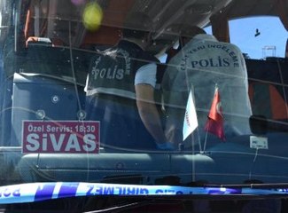 Kadın Hostes Otobüste Ayağından Vuruldu