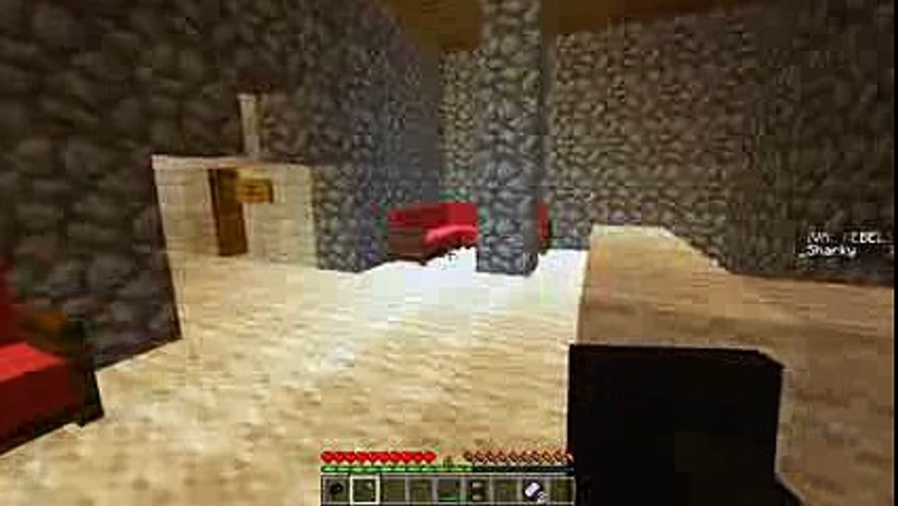 Minecraft PRISON BREAK - FIVE NIGHTS AT FREDDYS, LITTLE KELLY GETS TRAPPED BY THE PUPPET MASTER!!