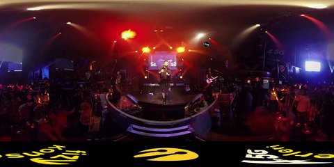 Model – 360 Derece Konser – Bir Pazar Kahvaltısı