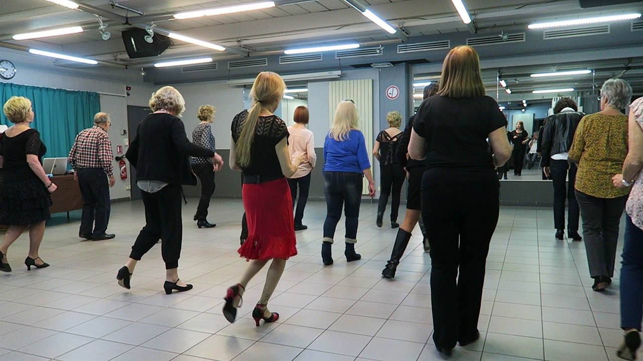 ROCK AROUND THE CLOCK