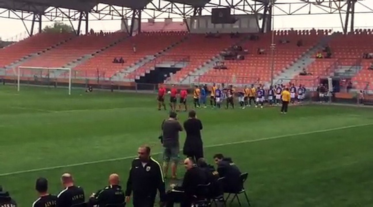 H είσοδος των ομάδων