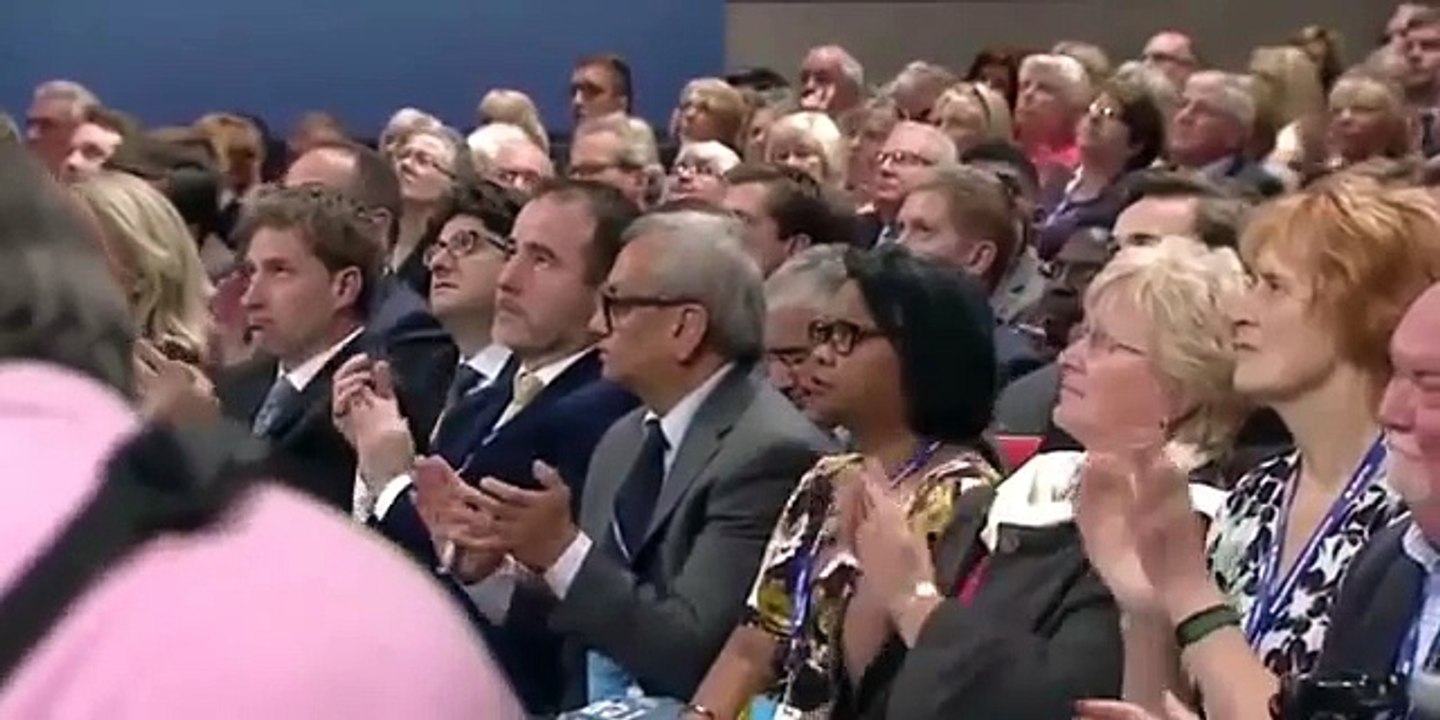 New British PM Theresa May Recites Holy Quran to Assert her Claim that Islam is a Religion of Peace & ISIS is NOT Islam