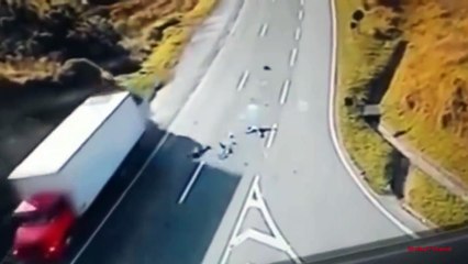 Amazing Truck Crash Compilation #OMG