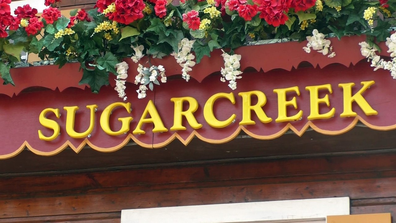 weltgrößte Kuckucksuhr in Sugarcreek Ohio