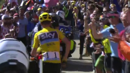 Christopher Froome à pieds dans le final de l'étape du mont ventoux