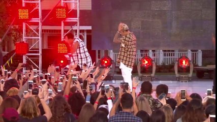 Justin Bieber - What Do You Mean_ (Live From The Ellen Show)