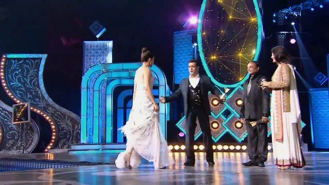 Renault Star Guild Awards 2014 - Jodi of the Year (Aditya Roy Kapur & Shraddha Kapoor)