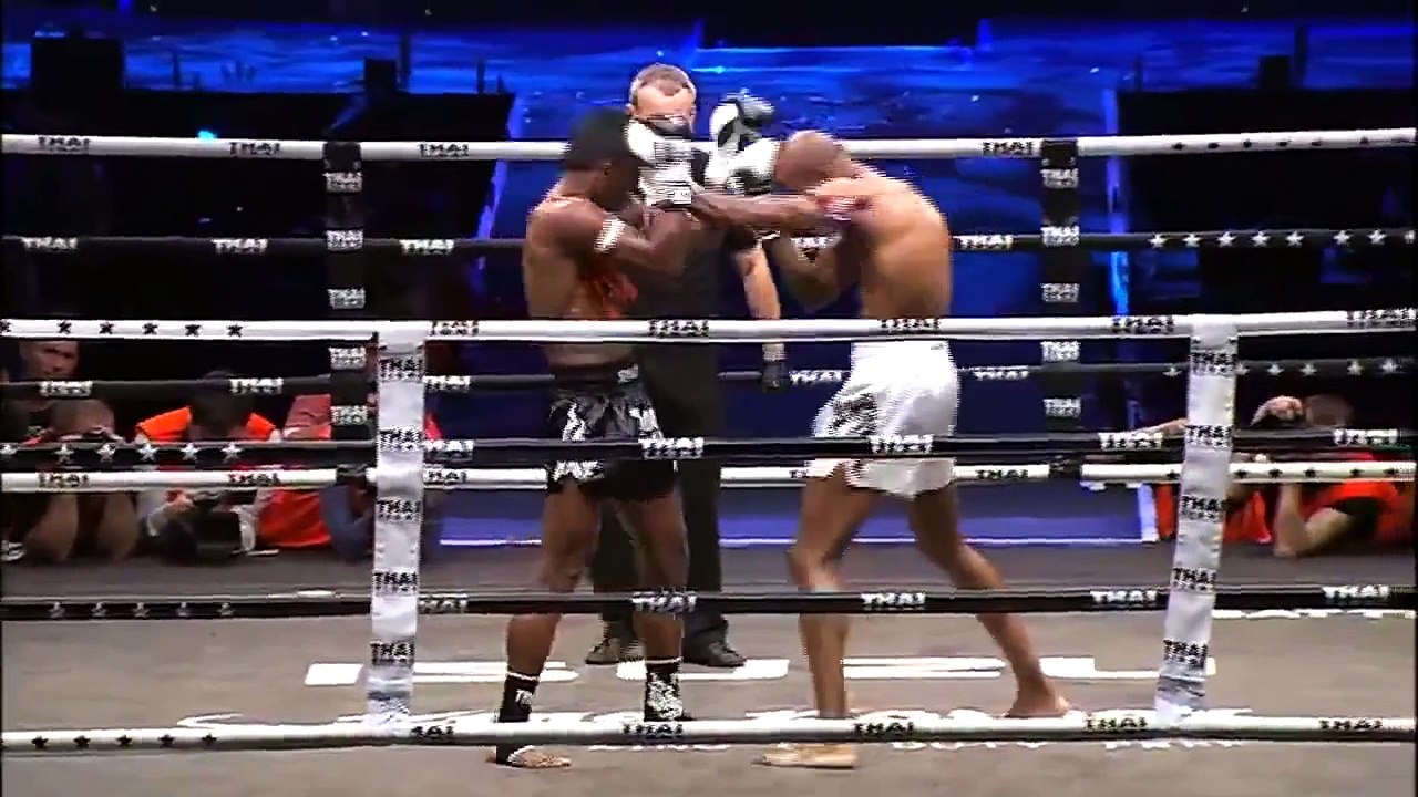 MUAY THÁI : Buakaw VS Abdoul Toure