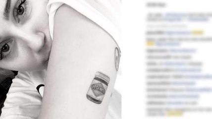 Miley Cyrus se hace un tatuaje de Vegemite