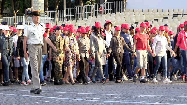 Cérémonie du 14 juillet : répétition des chorales et du chant signé de la Marseillaise par des collégiens et des lycéens
