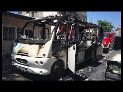 SHPERTHEN NE FLAKE AUTOBUSI ME BESIMTARE NE MES TE KRUJES